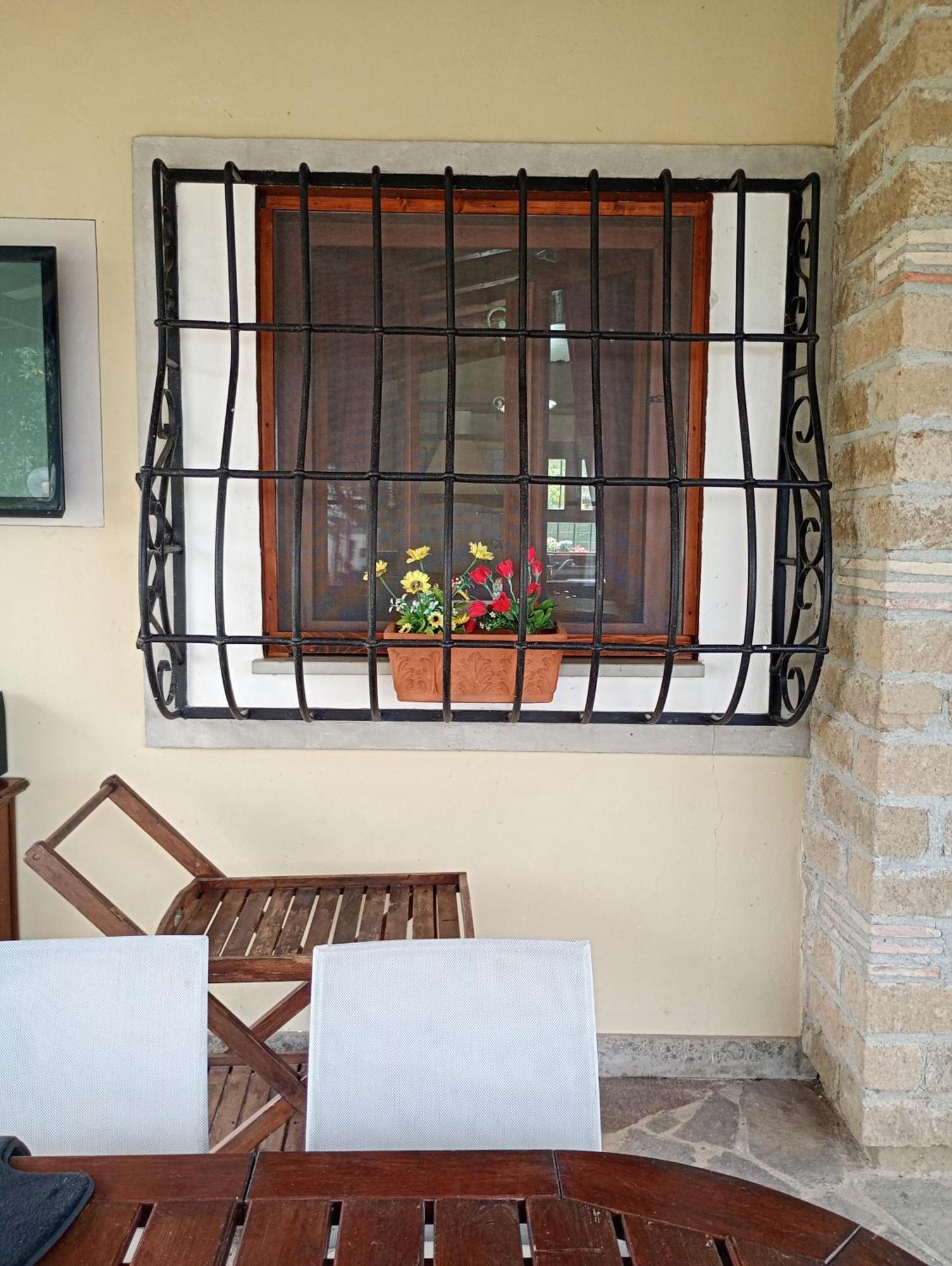 Independent Villa With Private Beach On The Lake 브라치아노 외부 사진